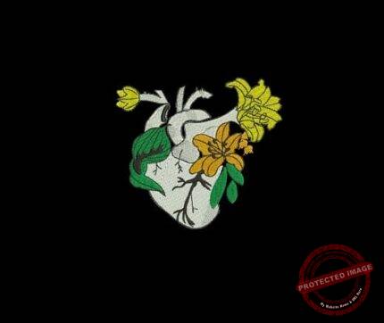 Matriz De Bordado Coração Humano Com Flores Para Bordar. Cardiologia